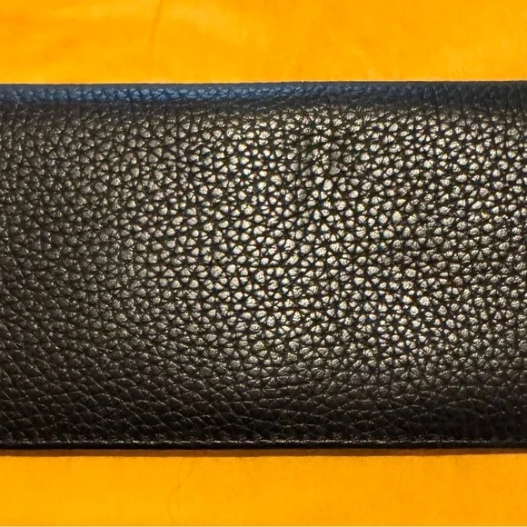 Marc Jacobs Gotham City Black Pebbled Leather Wallet - Picture 2 of 6
